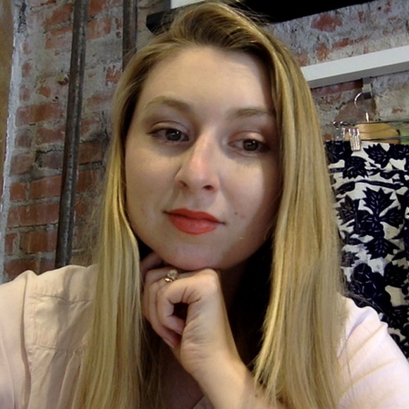 Meet your Posher, Lauralee - Picture 1 of 1